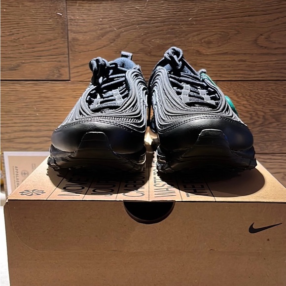 NIKE AIR MAX - Picture 4 of 4